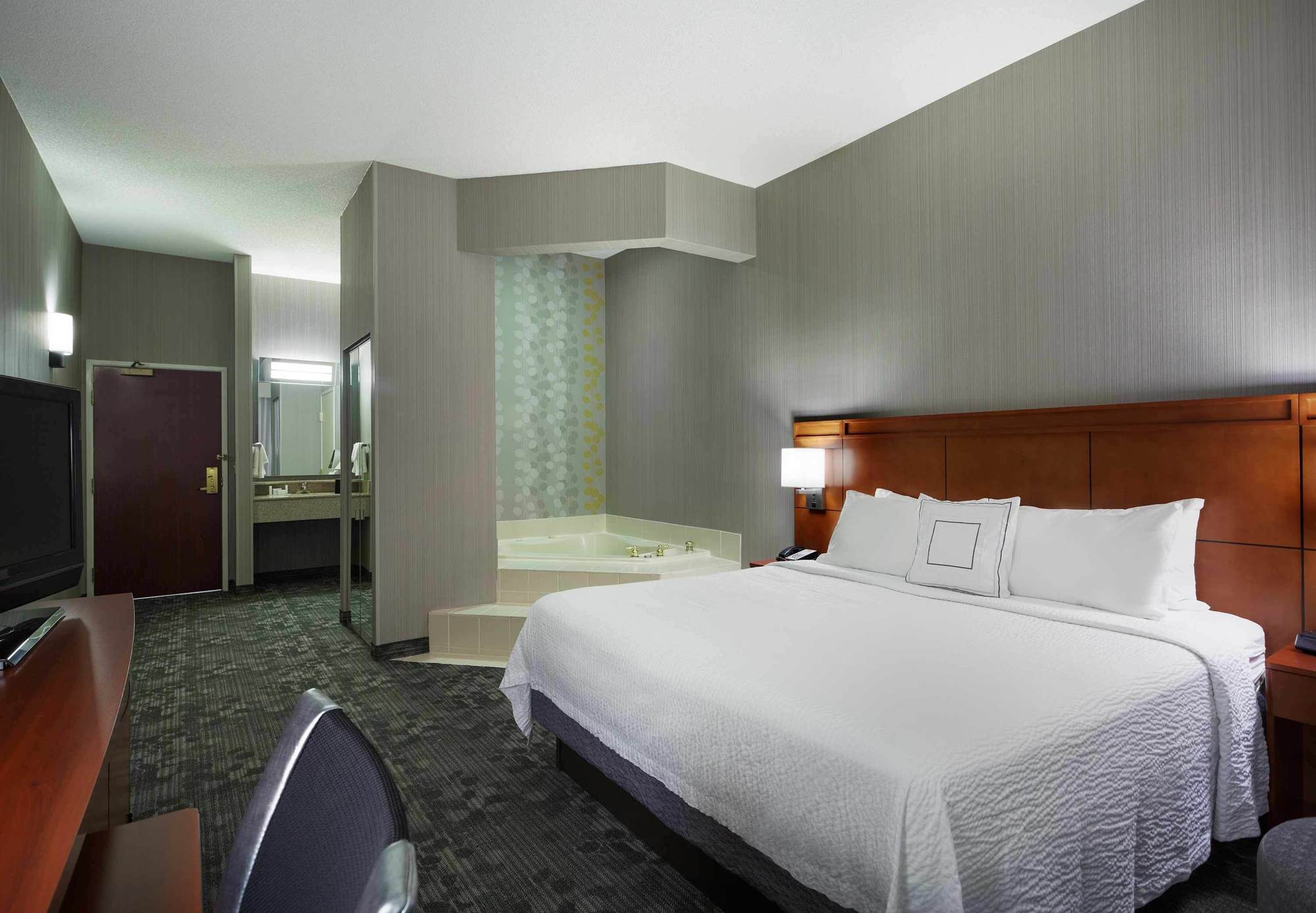 Courtyard Chicago St. Charles Ξενοδοχείο Saint Charles Εξωτερικό φωτογραφία